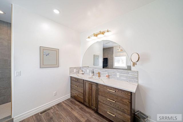 956 E 1100 N, Shelley, ID 83274