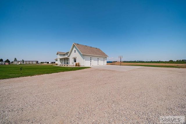 956 E 1100 N, Shelley, ID 83274