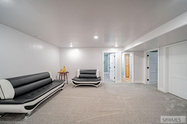 956 E 1100 N, Shelley, ID 83274