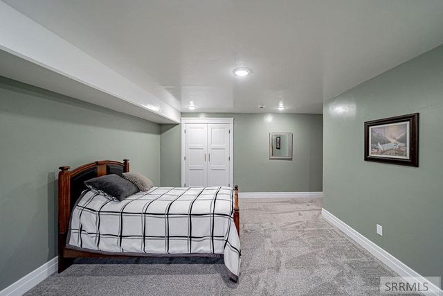 956 E 1100 N, Shelley, ID 83274