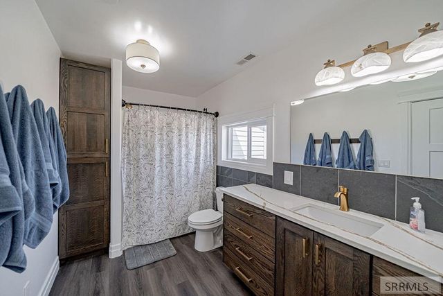 956 E 1100 N, Shelley, ID 83274