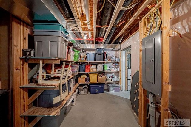 956 E 1100 N, Shelley, ID 83274
