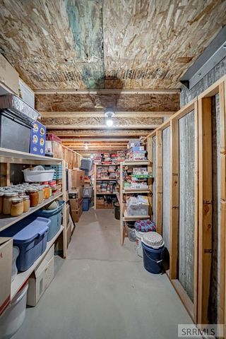 956 E 1100 N, Shelley, ID 83274
