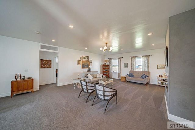 956 E 1100 N, Shelley, ID 83274