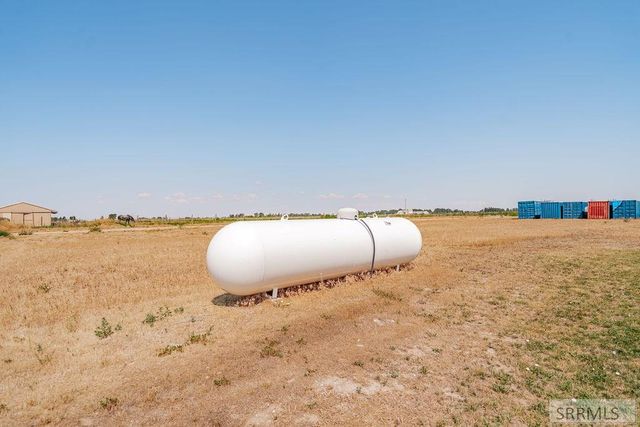 956 E 1100 N, Shelley, ID 83274