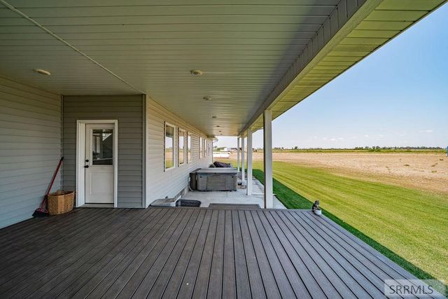 956 E 1100 N, Shelley, ID 83274