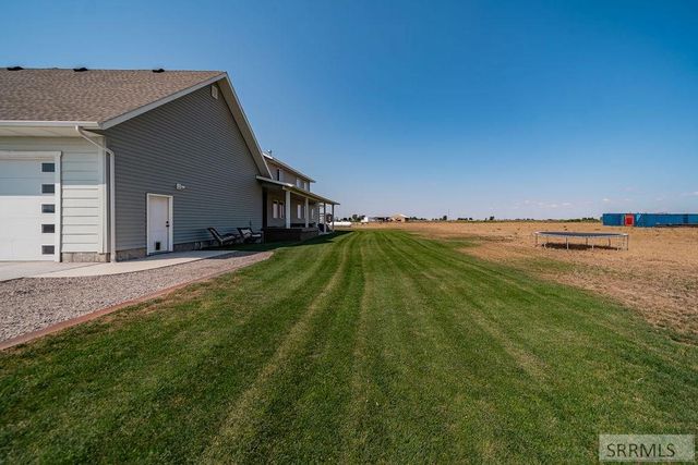 956 E 1100 N, Shelley, ID 83274