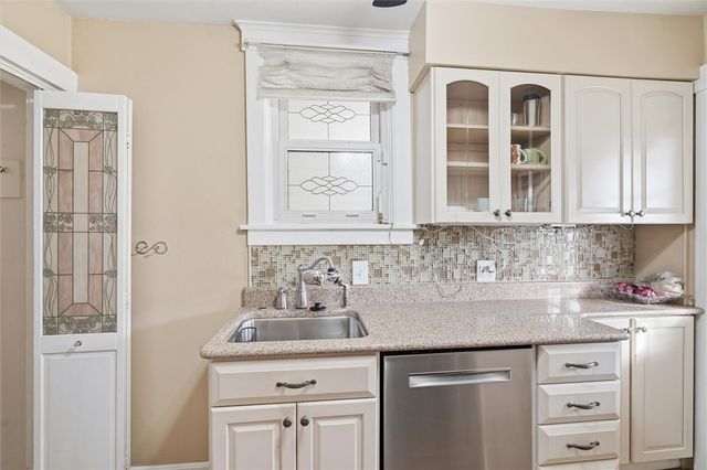 2208 Delaware Ave, Swissvale, PA 15218