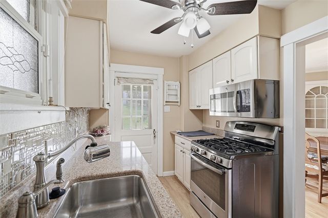 2208 Delaware Ave, Swissvale, PA 15218