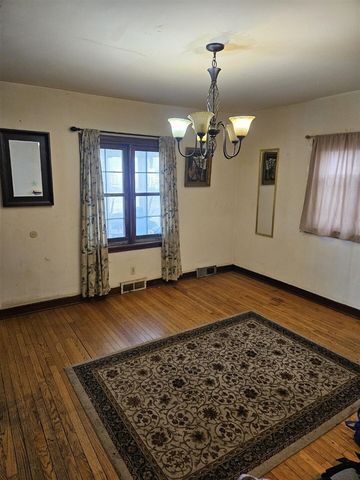 1014 Seventh Street, Three Rivers, MI 49093