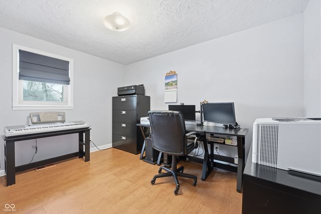 124 E Michelle Lane, Pendleton, IN 46064