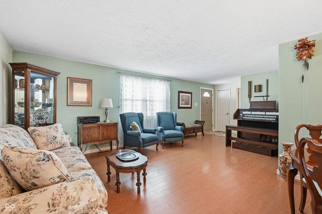 124 E Michelle Lane, Pendleton, IN 46064