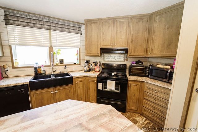 29365 E 181st Street S, Haskell, OK 74436