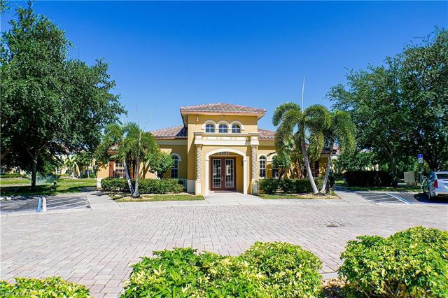 4135 residence DR 620, Fort Myers, FL 33901