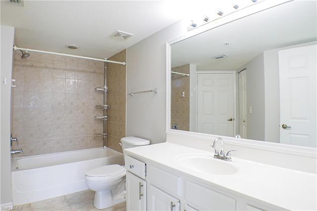 4135 residence DR 620, Fort Myers, FL 33901