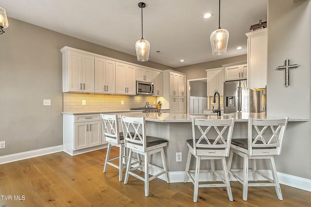 4091 Maize Place, Piney Flats, TN 37686