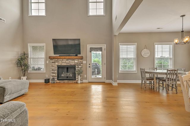 4091 Maize Place, Piney Flats, TN 37686