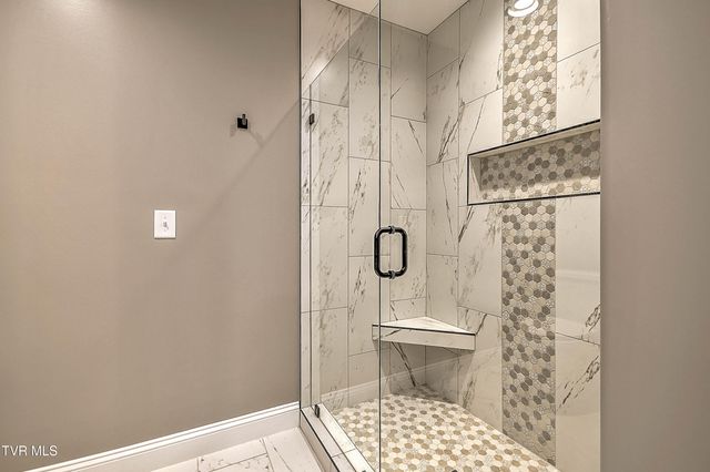 4091 Maize Place, Piney Flats, TN 37686