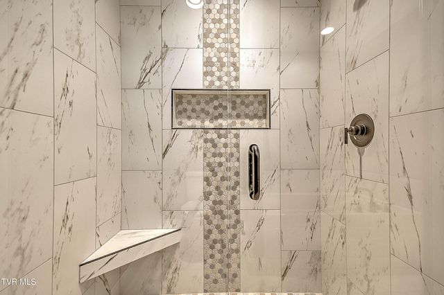 4091 Maize Place, Piney Flats, TN 37686