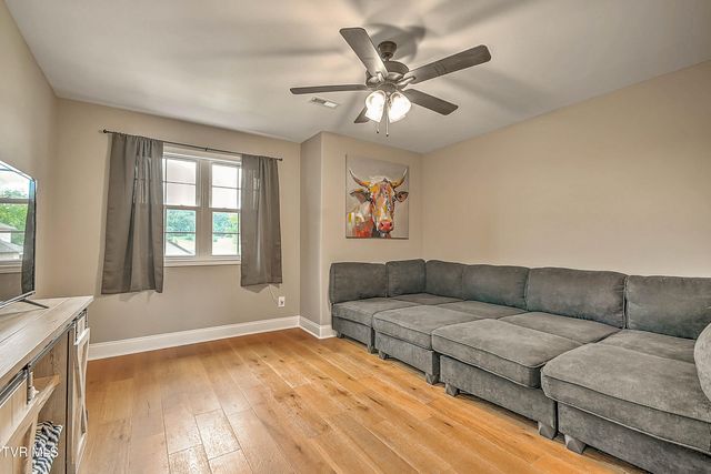 4091 Maize Place, Piney Flats, TN 37686