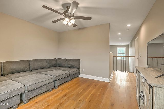 4091 Maize Place, Piney Flats, TN 37686