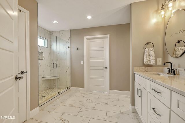 4091 Maize Place, Piney Flats, TN 37686