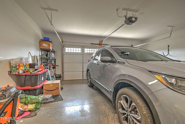 4091 Maize Place, Piney Flats, TN 37686