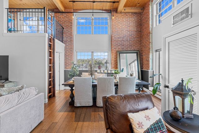 1 Tupperware Dr 221, North Smithfield, RI 02896