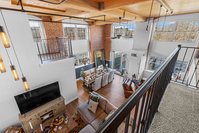 1 Tupperware Dr 221, North Smithfield, RI 02896