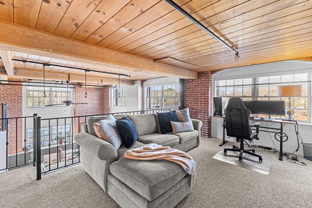 1 Tupperware Dr 221, North Smithfield, RI 02896