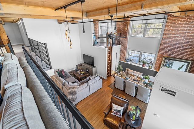 1 Tupperware Dr 221, North Smithfield, RI 02896