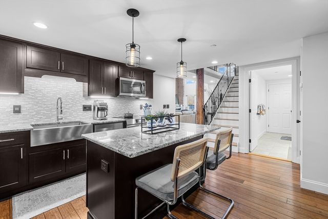 1 Tupperware Dr 221, North Smithfield, RI 02896