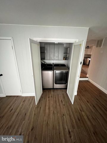 727 AUBURN RD, Fairless Hills, PA 19030
