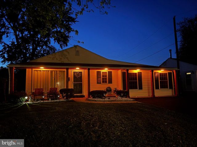 727 AUBURN RD, Fairless Hills, PA 19030