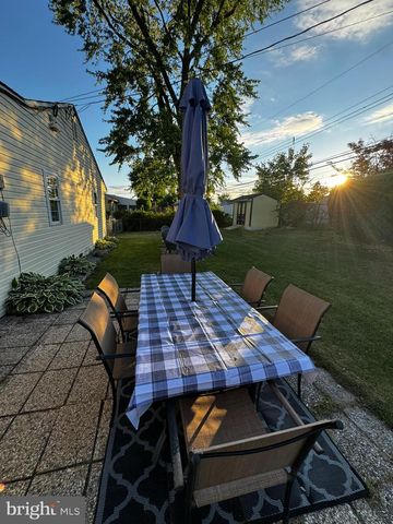 727 AUBURN RD, Fairless Hills, PA 19030