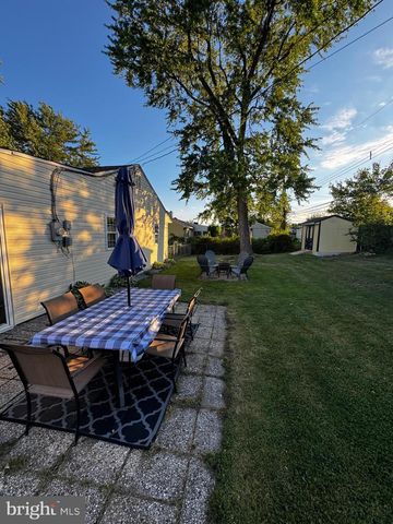 727 AUBURN RD, Fairless Hills, PA 19030