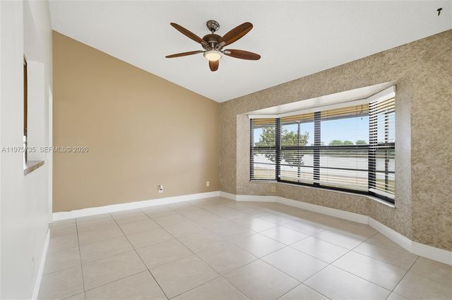 5250 King Arthur Ave, Davie, FL 33331