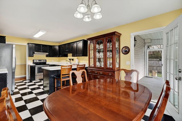 2818 Oak Haven Pl, Cookeville, TN 38506