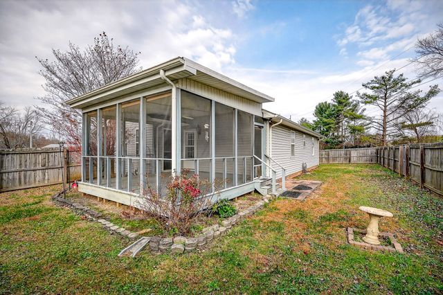 2818 Oak Haven Pl, Cookeville, TN 38506