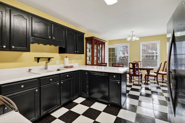 2818 Oak Haven Pl, Cookeville, TN 38506