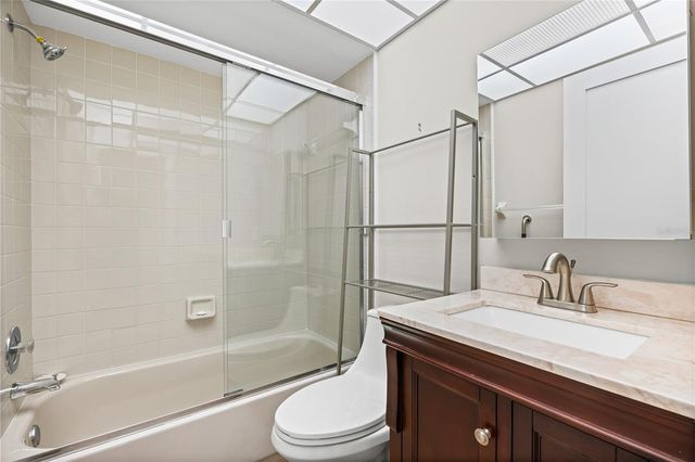 2835 74TH STREET W, Bradenton, FL 34209