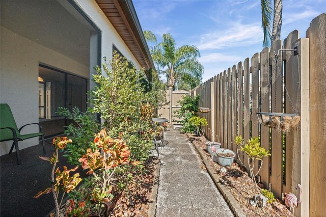 2835 74TH STREET W, Bradenton, FL 34209