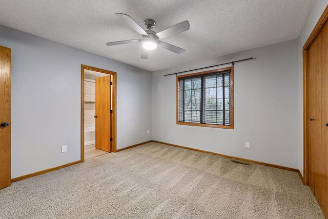 667 Liberty Heights Drive, Chaska, MN 55318