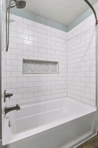 667 Liberty Heights Drive, Chaska, MN 55318