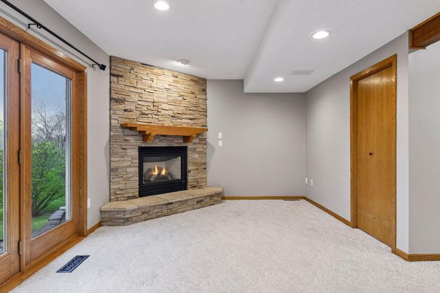 667 Liberty Heights Drive, Chaska, MN 55318