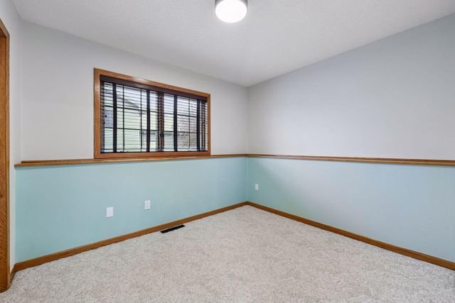 667 Liberty Heights Drive, Chaska, MN 55318