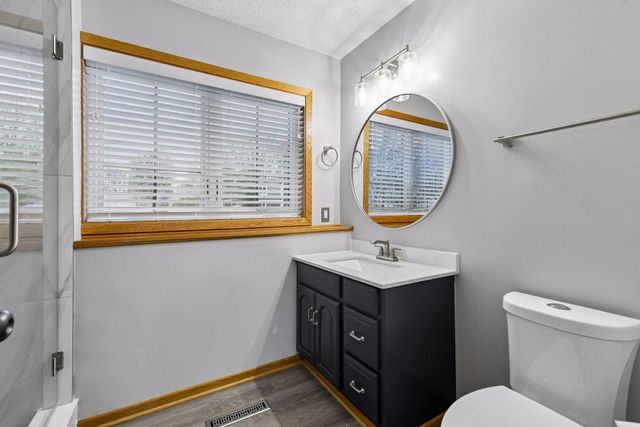 667 Liberty Heights Drive, Chaska, MN 55318