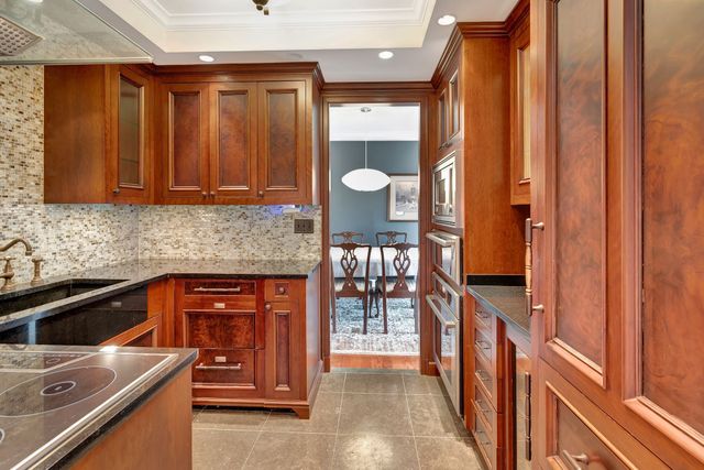 3901 West End Ave Apt 704, Nashville, TN 37205