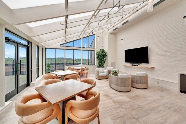 3901 West End Ave Apt 704, Nashville, TN 37205