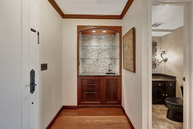 3901 West End Ave Apt 704, Nashville, TN 37205